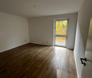 3,5 Zimmer Wohnung mit großem Balkon - Foto 1