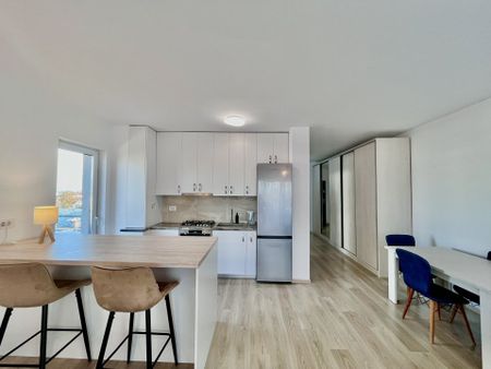 Apartament modern în AlphaVille - Fotografie 2