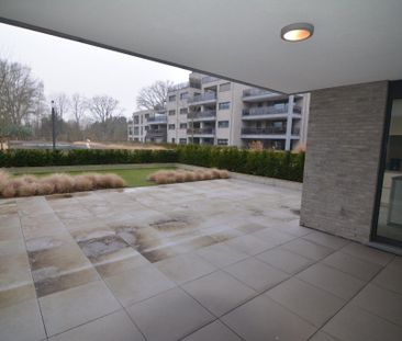 Ruim hedendaags gelijkvloers appartement in het centrum van Lier - Photo 4