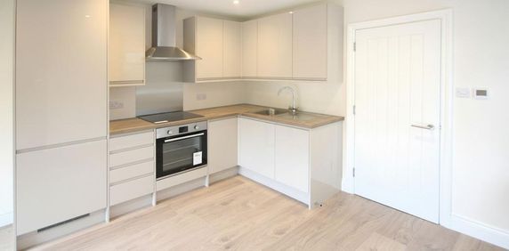 1 bedroom flat to rent - Photo 2