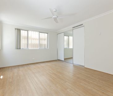 **STUNNING TOWNHOUSE WITH PARK VIEWS** - Photo 6