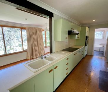 44 Fifth Avenue, Katoomba. - Photo 1