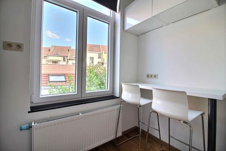 Gemeubileerde studio te huur in Elsene - Photo 5