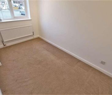 Bisley, Woking, GU24 - Photo 1