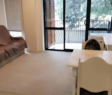 Fully furnished one bedroom city apartment - Photo 1