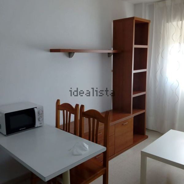 Alquiler de piso en Avenida Plutarco - Photo 1