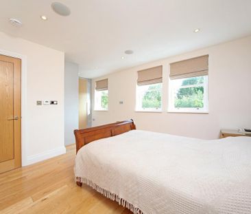 4 bedroom townhouse to rent - Photo 5