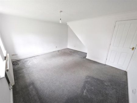 3 bedroom semi-detached house to rent - Photo 3