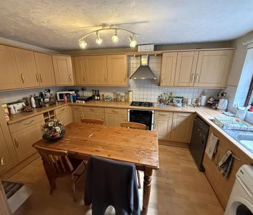 3 bedroom terraced house to rent - Photo 5