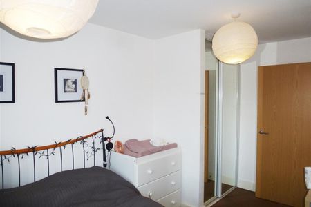 John Thornycroft Road - Photo 2