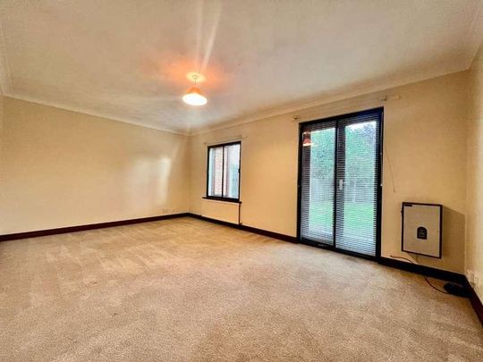 Holly Walk, Beck Row, IP28 - Photo 1