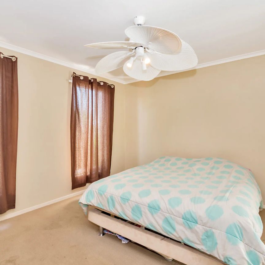 8 Toorna Place, Andrews Farm. - Photo 1