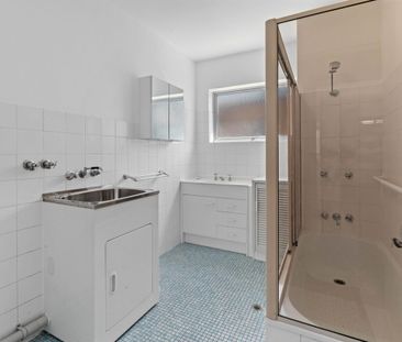 2/82 Jamieson Street, Bulimba, Qld 4171 - Photo 5