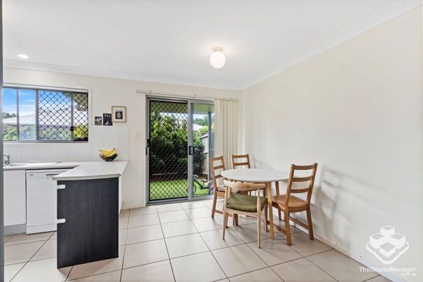 Modern Townhouse 3 Bed 2.5 Bath - Photo 1