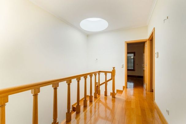 4 bedroom luxury House for rent in Porto, Distrito do Porto - Photo 1