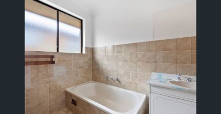 Beach side living at its best - Photo 4