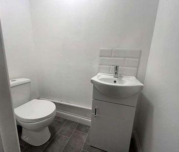 Blaen-y-cwm Terrace, Treorchy, CF42 - Photo 5