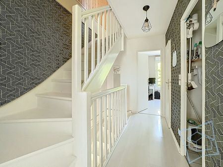 Maison Voisins Le Bretonneux 4 pièce(s) 84.05 m2 - Photo 2