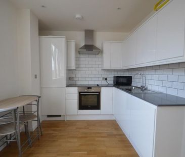 8 Bath Road, 8 Bath Road, Slough,SL1 - Photo 4