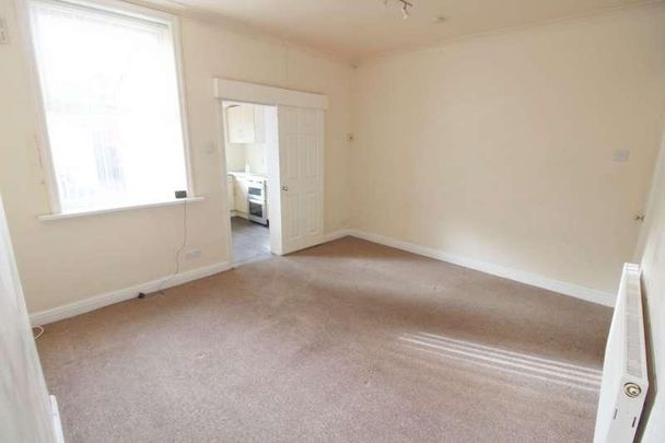 Ormskirk Road, Wigan, WN5 - Photo 1