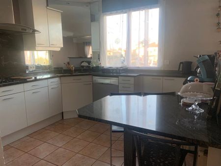 Location Villa 5 pièces 140 m2 à Perpignan - Photo 2