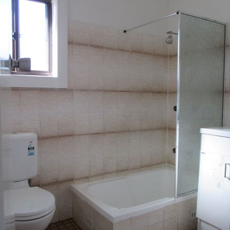 RENOVATED FLAT IN ETTALONG - Photo 3