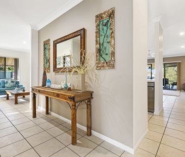 SPACIOUS 3 BEDROOM HOME WITH DOUBLE GATE SIDE ACCESS AND BACKING ON... - Photo 1