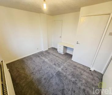 2 bedroom Terraced House To Let - Photo 3