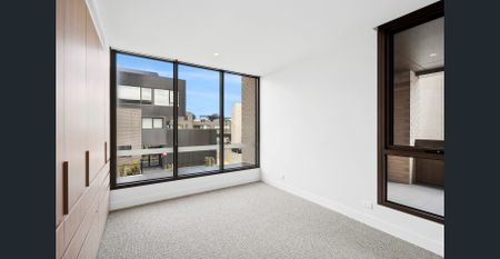 Exquisite Waterfront Living - Photo 3