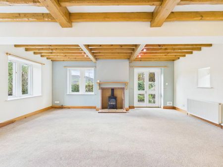 3 bedroom detached house to rent - Photo 2