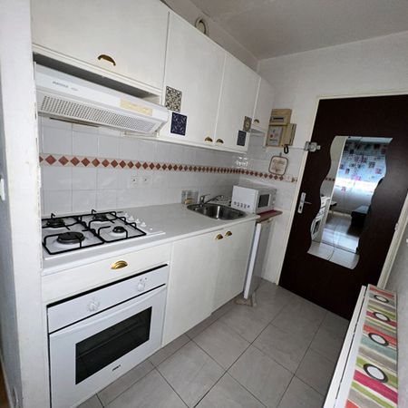Location appartement 1 pièce, 22.76m², Nîmes - Photo 3