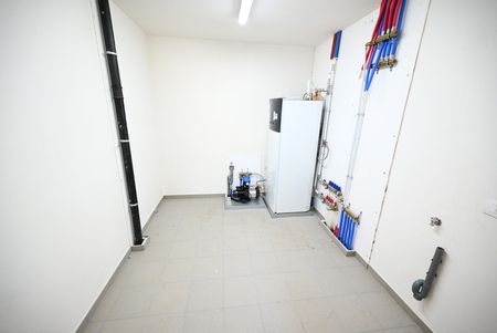 HALFOPEN NIEUWBOUWWONING met ZONNIGE TUIN, nabij het CENTRUM van Gistel - Photo 2