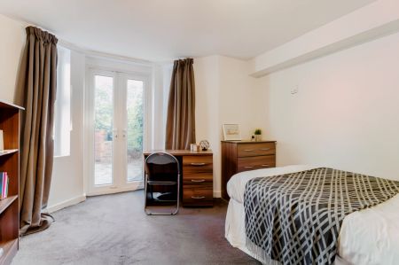 3 Bed 2 Bath - Photo 3