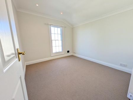 3 bedroom apartment to rent - Photo 4