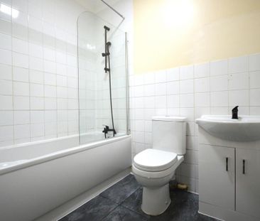 2 bedroom semi-detached house to rent - Photo 2