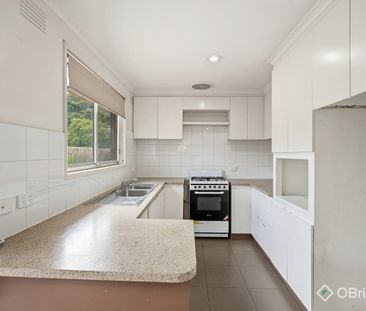 Great Home in the Heart of Melton! - Photo 4