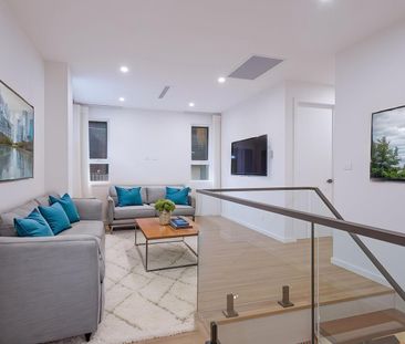 Brand New Duplex Spacious Family Home in Prime Location - 5 Bedroom... - Photo 2