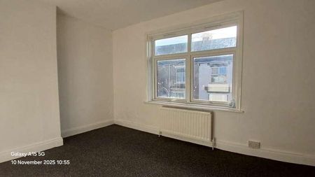 Sydenham Road, Hartlepool, County Durham, TS25 - Photo 2