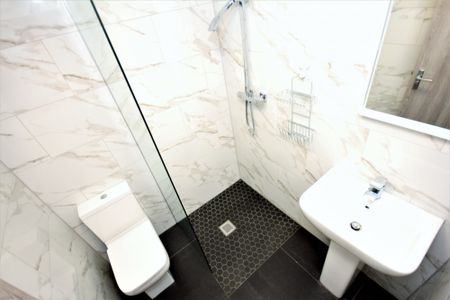 Gordon Street, Preston - Photo 5