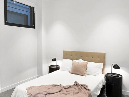 Furnished Bespoke Botanica Complex Apartment - Photo 5