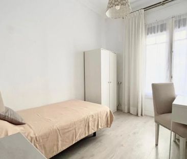 Room in a shared 6-bedroom apartment for rent in Argüelles, bills included and students only - Foto 6