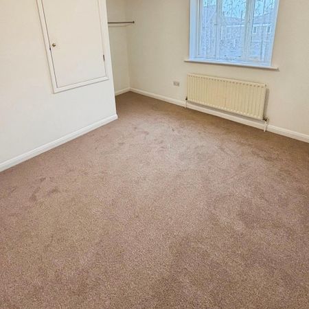 2 bedroom end of terrace house to rent - Photo 2