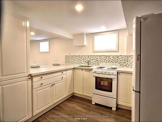 For Lease - 47 Newbury Drive Unit# Lower Fl, Newmarket, Ontario - Photo 1