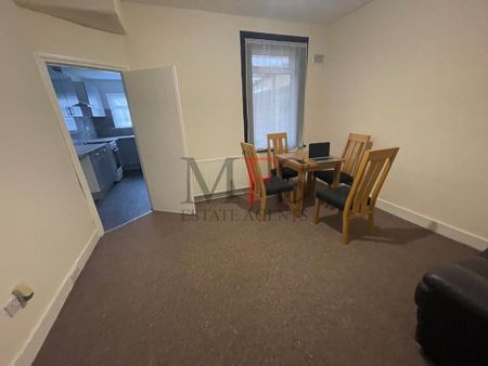 4 bedroom house to rent - Photo 4