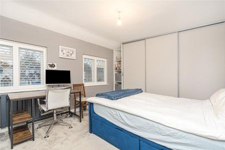 2 bedroom semi-detached house to rent - Photo 2