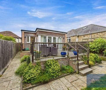 2 bedroom detached bungalow to rent - Photo 3