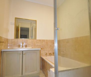 Fantastic Townhouse -6 Month lease - Photo 4