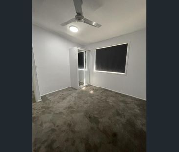 Renovated 3 Bedroom Home ! - Photo 3