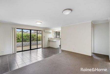Private Townhouse, Brilliant Location! - Photo 3