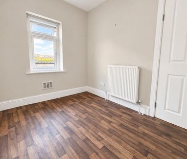 2 bedroom property to rent - Photo 1